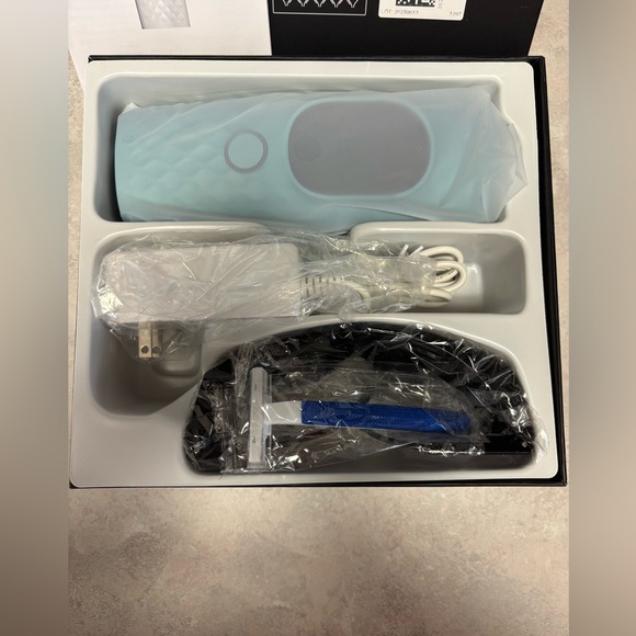Teal and Black IPL Hair Removal Device Set - New in Box - Picture 1 of 3